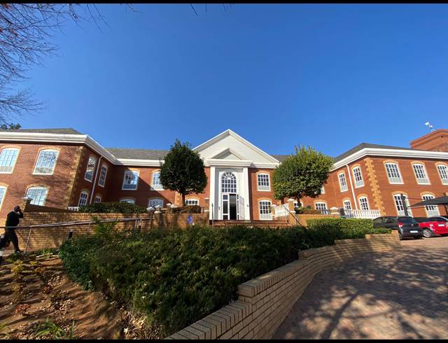 338M² OFFICE TO LET IN BRYANSTON